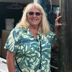 Meet your Posher, Dee